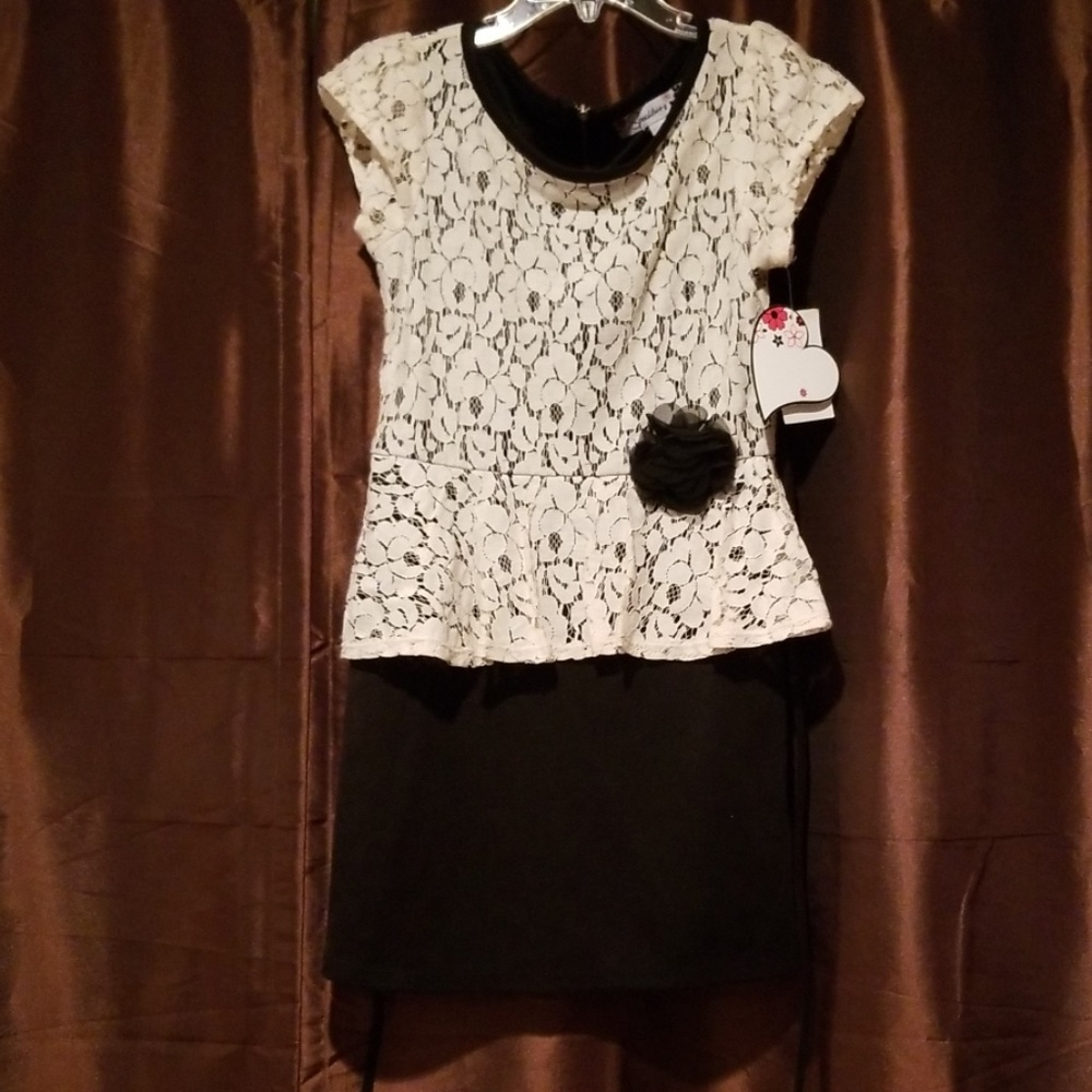 Girls dress